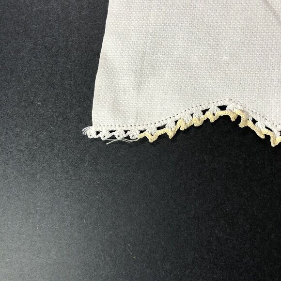 Vintage Tea Towel Embroidered Flowers in Basket Red Orange Retro Shabby Chic - Picture 4 of 8